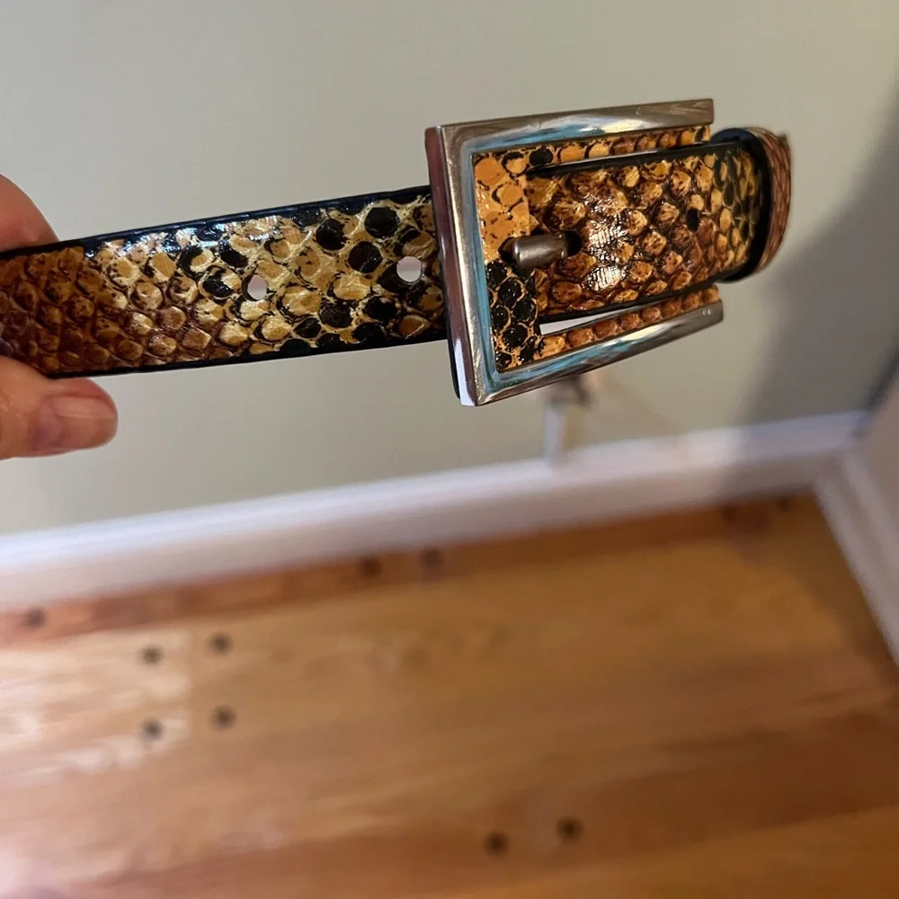 SNAKESKIN BELT FAUX 1” wide, 39 “ long. Adjustable. Smart Rectangular Bu…